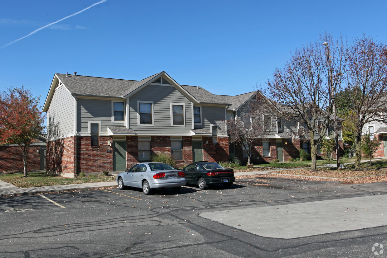 Building Photo - Bellefontaine Ridge