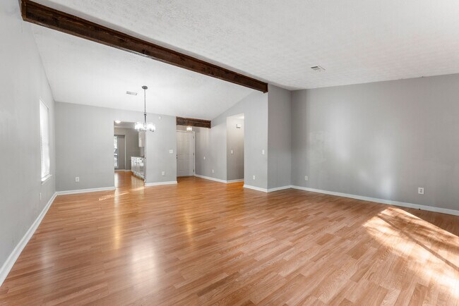 Building Photo - 3940 Plainville Ct SW