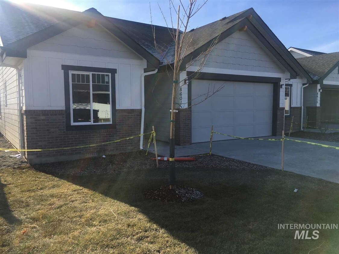 8601 W Sloan St, Garden City, ID 83714 Townhouse for Rent in Garden City, ID