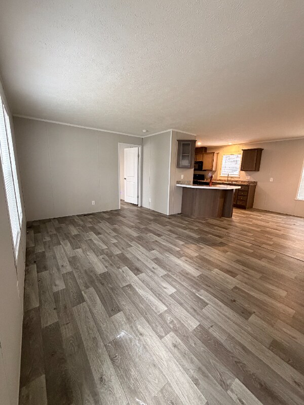 Foto del edificio - 197 Parker Lake Dr