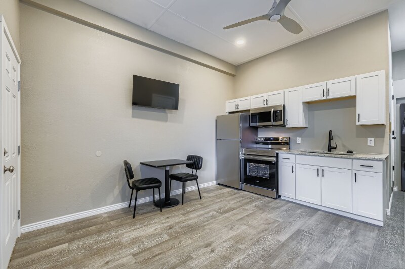 Foto principal - 914 Alexander Rd