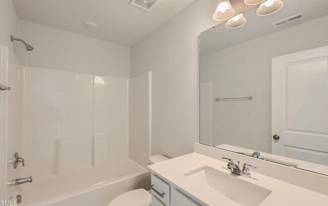 Foto del edificio - $300 Off-Move in Special-3BR/2.5BA Home with Loft and 2-Car Garage