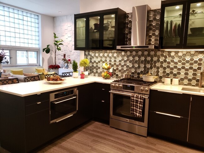 Building Photo - 215 Washington St