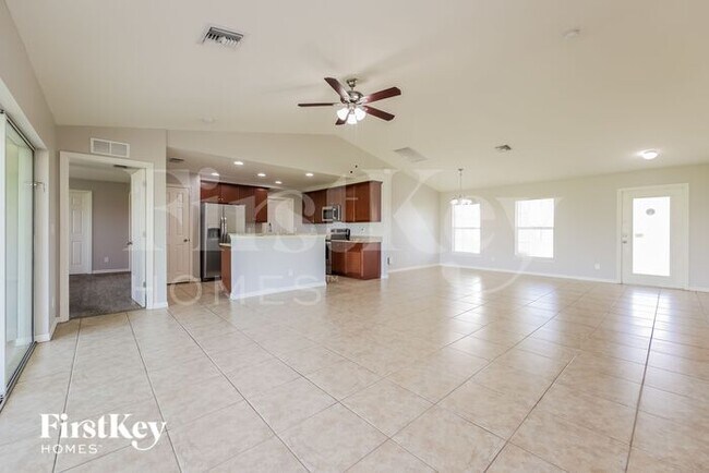 Foto del edificio - 225 NW 25th St