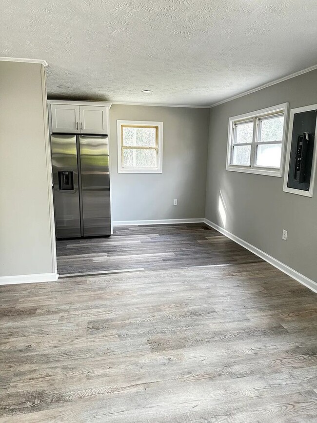 Building Photo - 216 Westbrook Dr