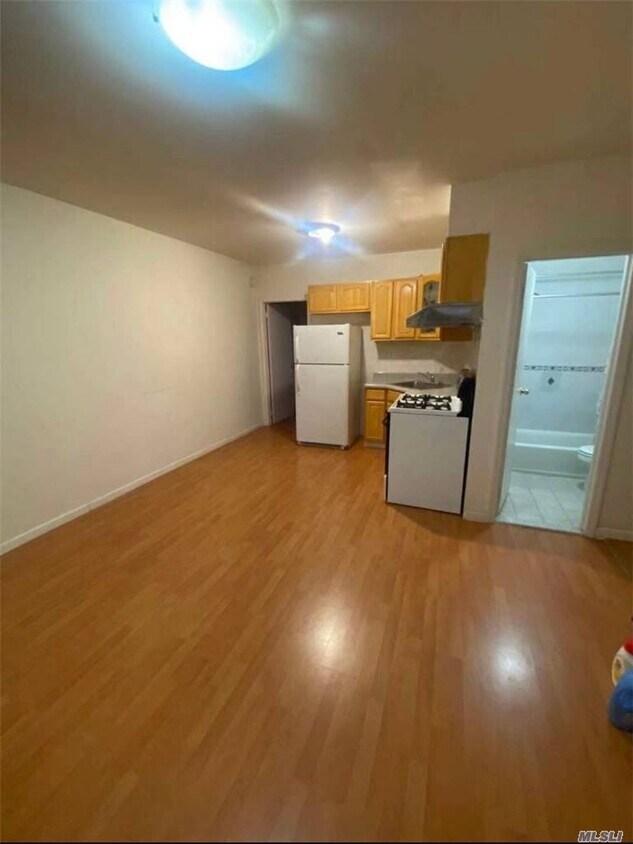 Primary Photo - 1349-1380 80th St