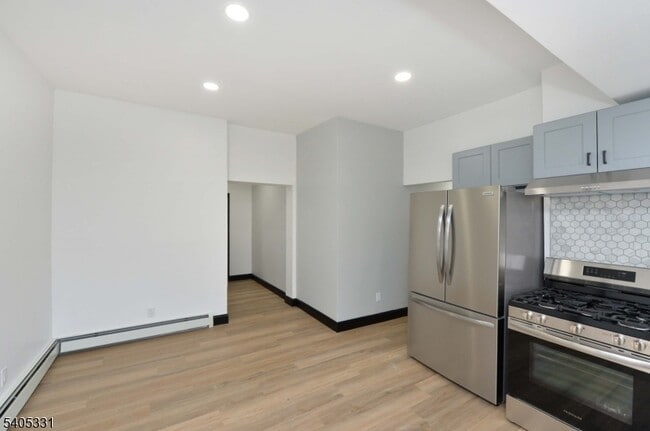 Building Photo - 73 Lafayette Ave