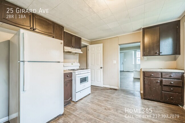 Foto del edificio - Spacious 2 bed 1 bath Home at a Precious p...
