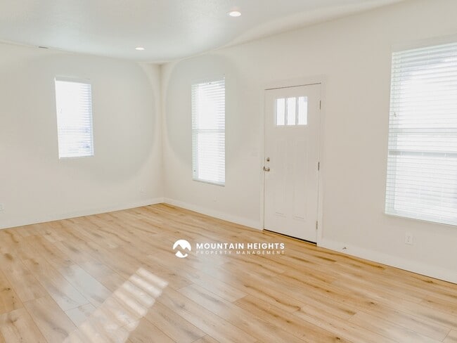 Foto del edificio - 11329 S Prosperity Rd