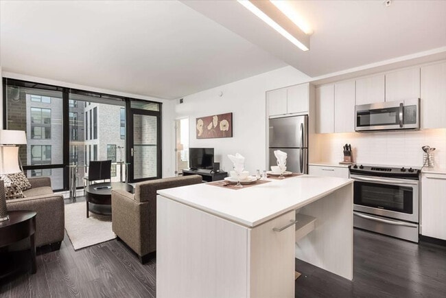 Building Photo - 11911 Freedom Dr