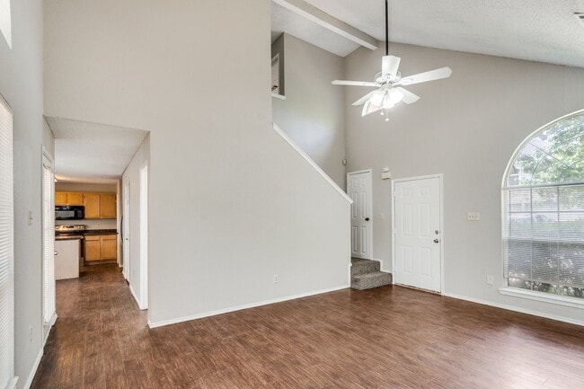 Building Photo - 1533 Collin Dr