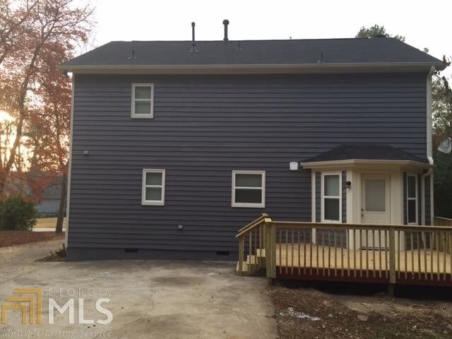 Building Photo - 979 Lake Dr