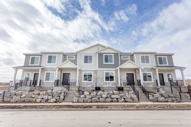 Building Photo - 2628 N Cormac Pl