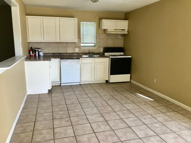 Photo - 7660 Oak Chase Townhome