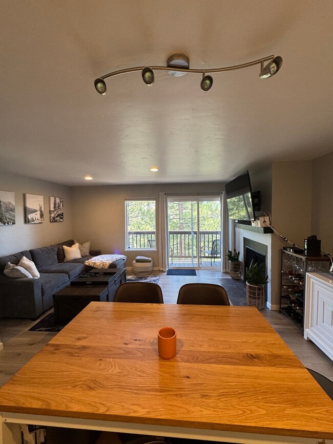 Foto del edificio - 115 Tramway Dr