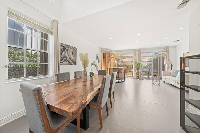 Foto del edificio - 547 NW 157th Ln