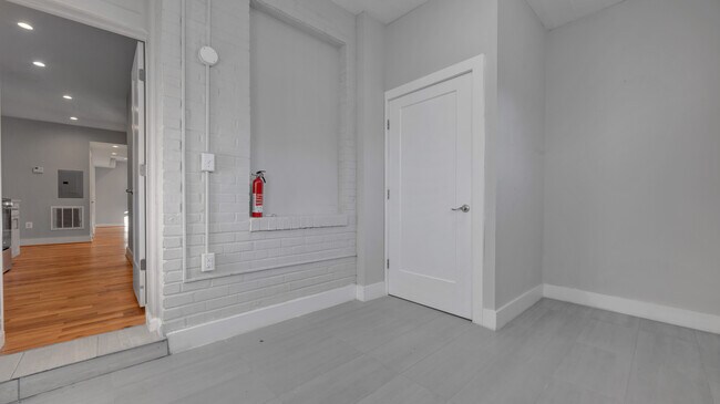 Foto del edificio - 1911 M St NE