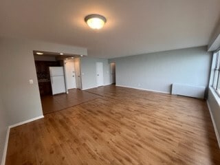 Building Photo - 6157 N Sheridan Rd
