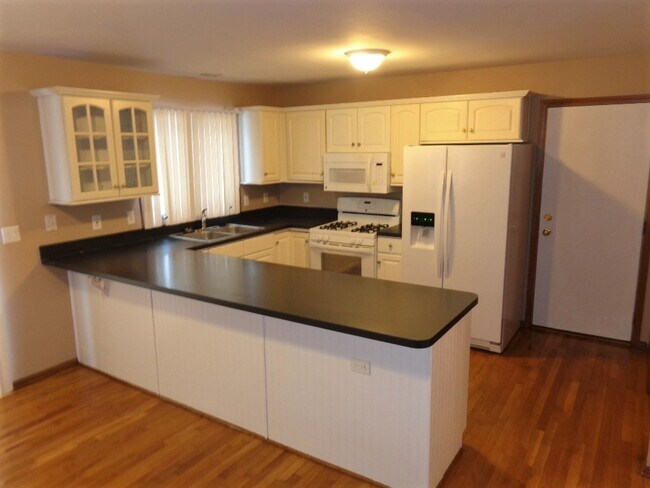 Foto del edificio - 945 Wellington Circle