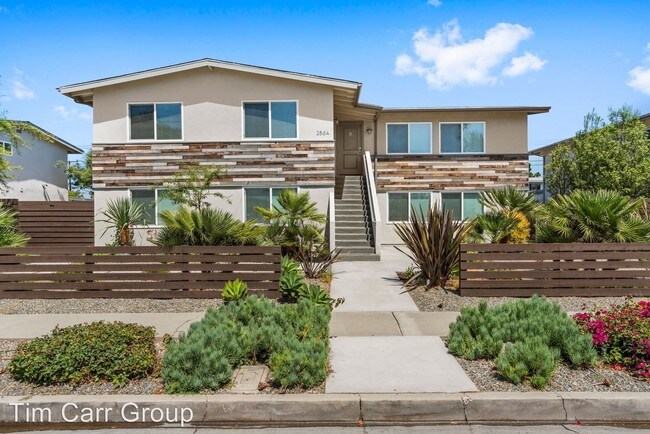 Building Photo - 2864 Royal Palm Dr