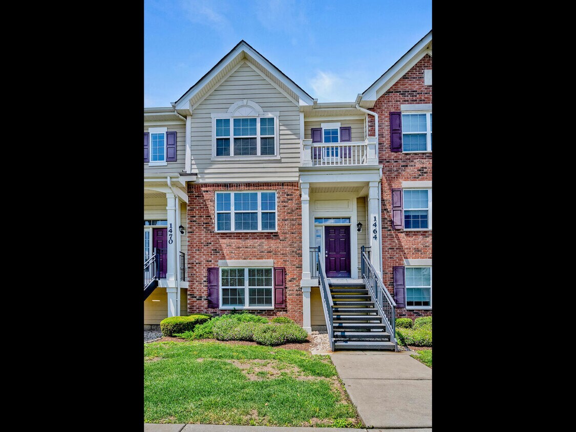 Primary Photo - 1464 Lake Ridge Ct