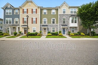 Building Photo - 905 Hornswaggle Way