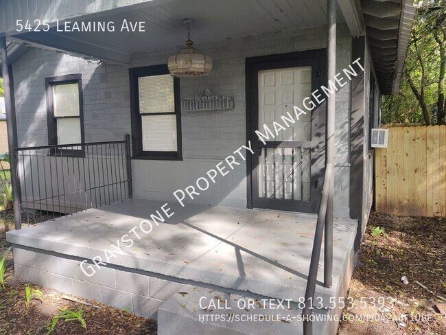 Building Photo - 2-bed/1-bath available for rent in Jackson...