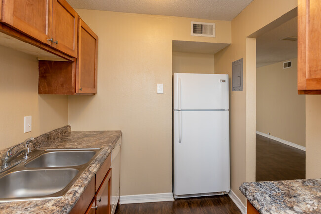 2BR, 1BA - 975SF - Westgate