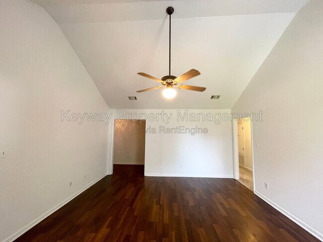 Foto del edificio - 2203 Sagemont Ct