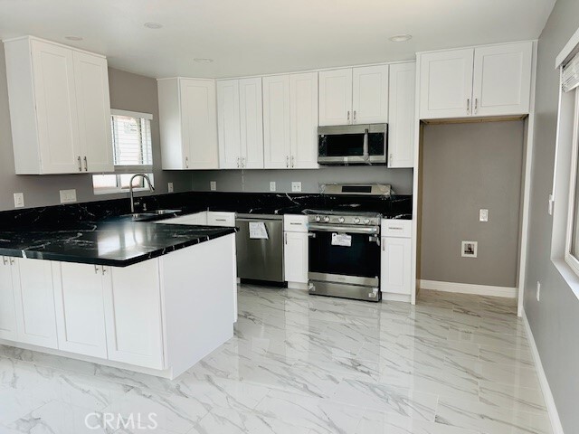 Foto del edificio - 1362 W Fawn St