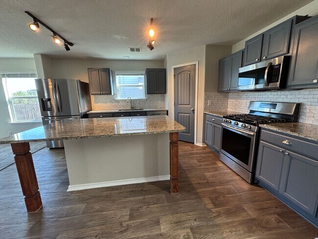 Foto del edificio - 14721 Hooded Merganser