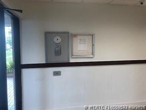 Building Photo - 4174 Inverrary Dr