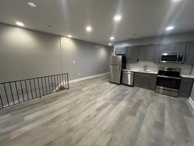 Foto del edificio - 3416 W Clearfield St