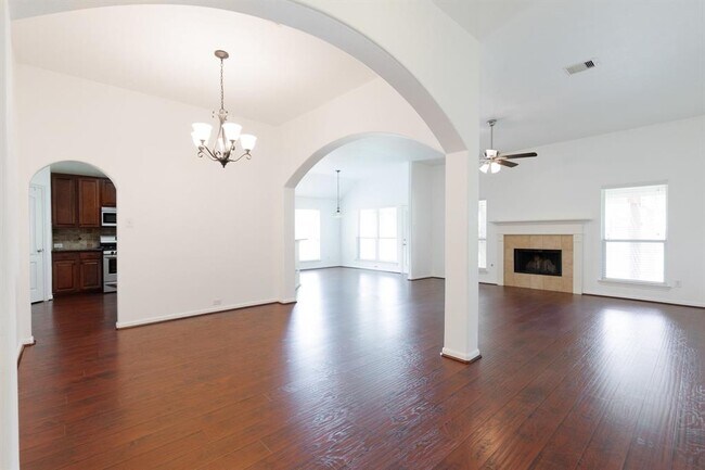 Building Photo - 2503 Crystal Forest Court