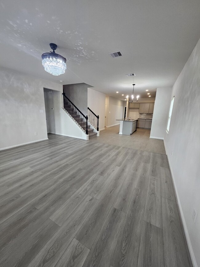 Foto del edificio - 2727 Crest Creek Ln