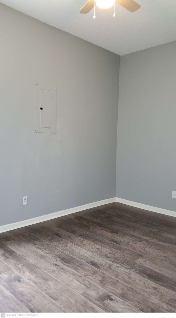 Foto del edificio - Beautifully Renovated 2 Bed, 1 Bath with AC!