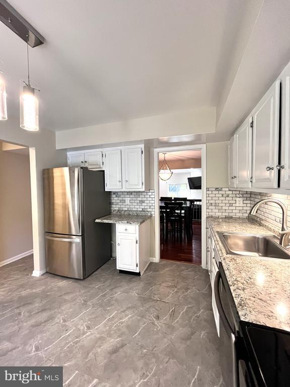 Foto del edificio - 10704 Muirfield Dr