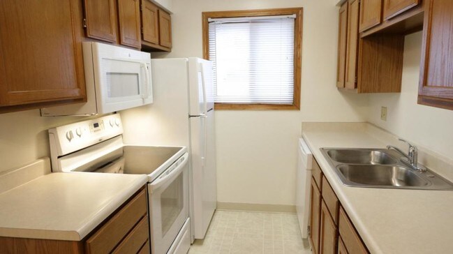 Building Photo - 1027 H St, #11