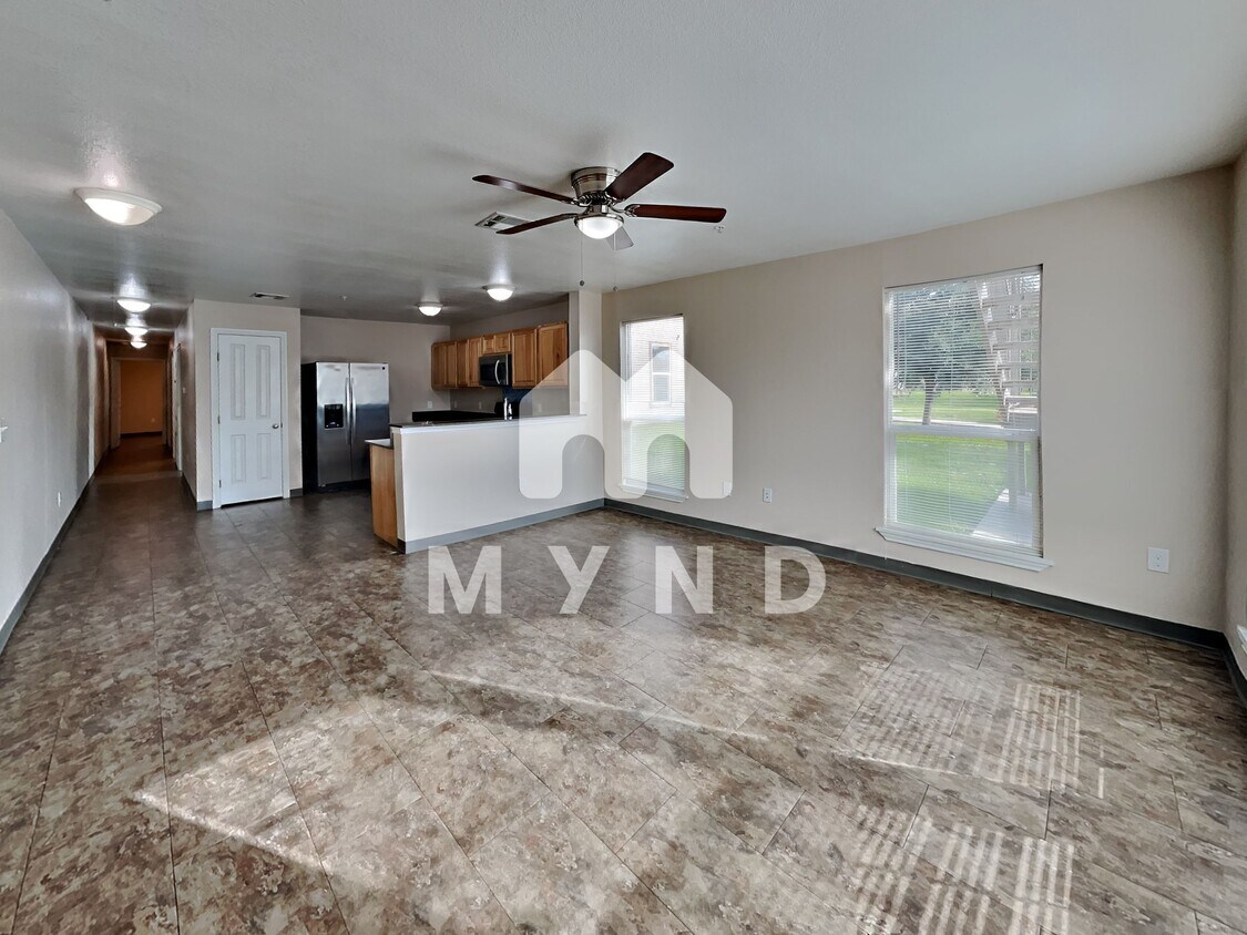 708 W 6th St Unit B Condo for Rent in Taylor, TX