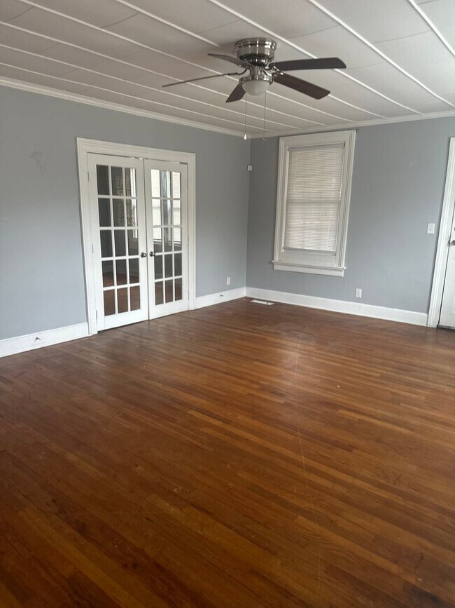 Foto del edificio - 536 Heard Ave