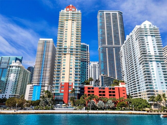 Foto del edificio - 1155 Brickell Bay Dr