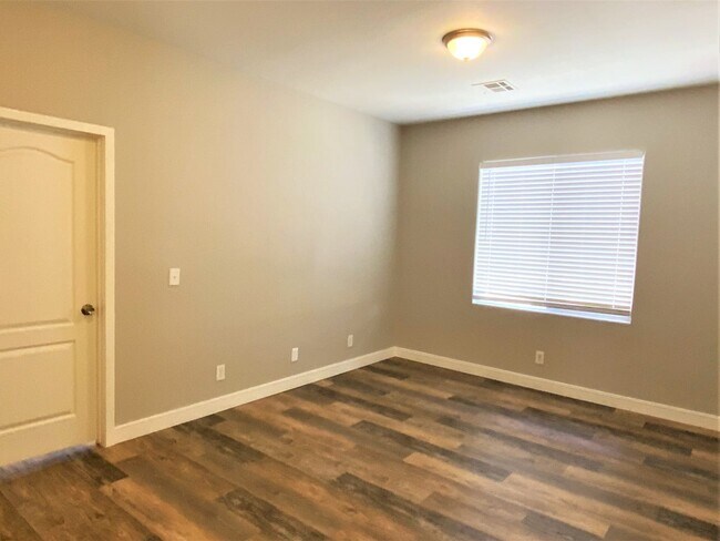 Building Photo - 5963 Rampolla Dr