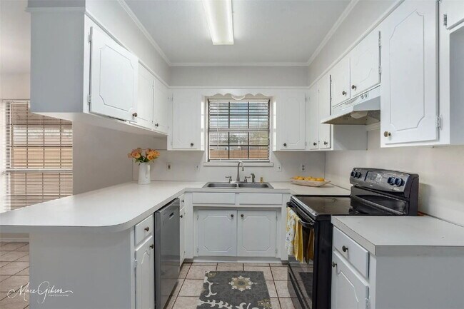Building Photo - 2211 General York Cir