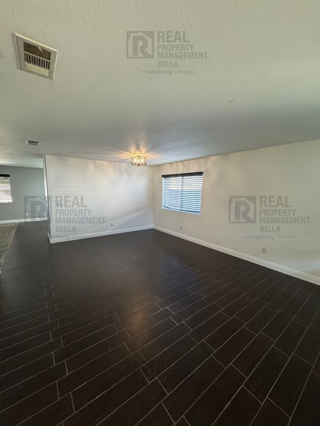 Building Photo - 23694 Canyon Heights Dr