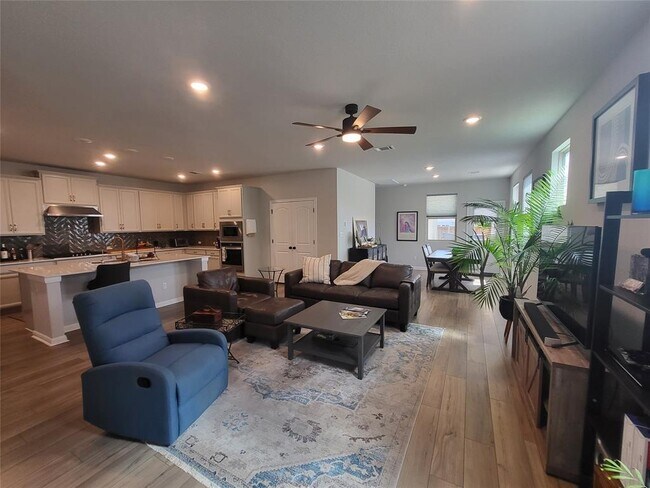 Building Photo - 108 Blue Hibiscus Dr