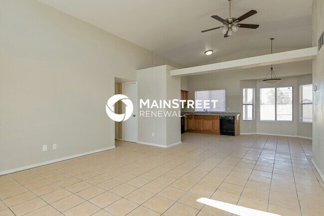 Building Photo - 3 Bedroom Pet-Friendly Home in Tucson, AZ with Main Street Renewal