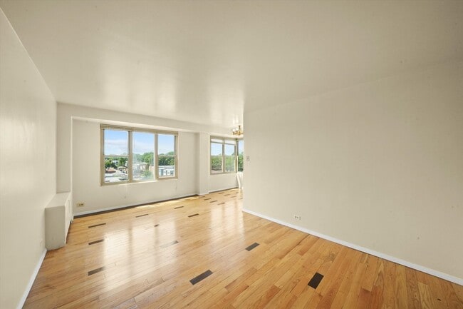 Foto del edificio - 2610 W Balmoral Ave