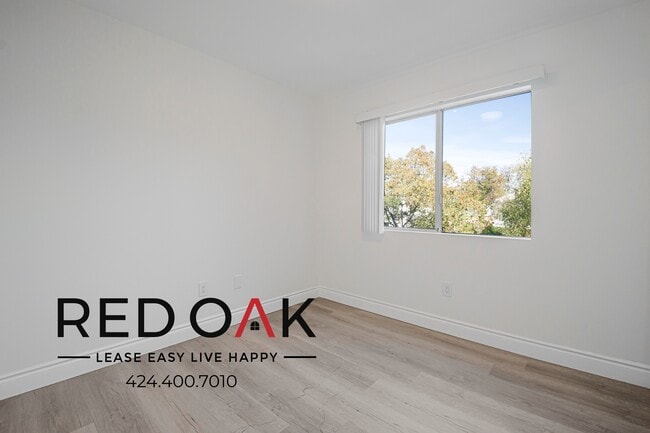 Foto del edificio - 6853 Agnes Ave