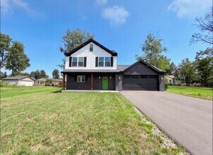 Building Photo - 80 Wooded Ridge Dr