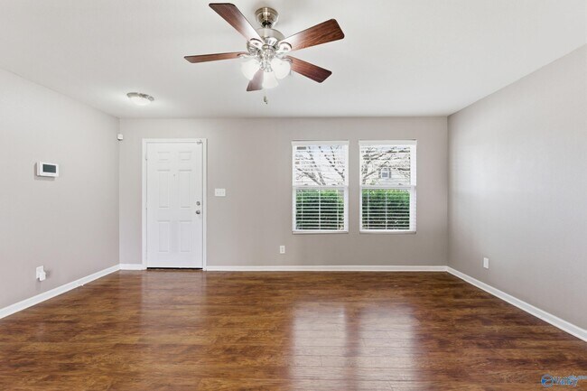Foto del edificio - 3294 Castlecreek Dr SW